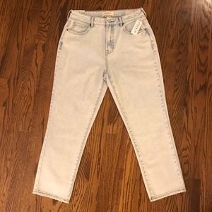 PacSun Light Wash Mom Jeans Brand New w/Tags